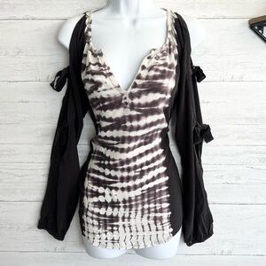 Chaser V-neck Long Sleeve Tie Sleeve Blouse